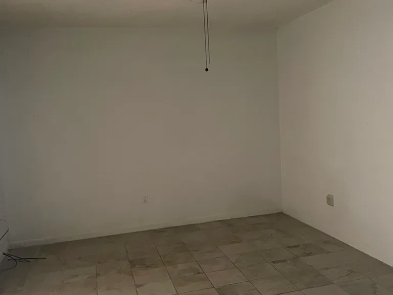 800 Fox Run Ave #4 — Photo 7