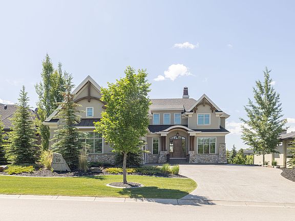 2nd image of 19 Watermark Ave