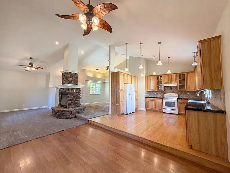 8213 Fair Way — Photo 7