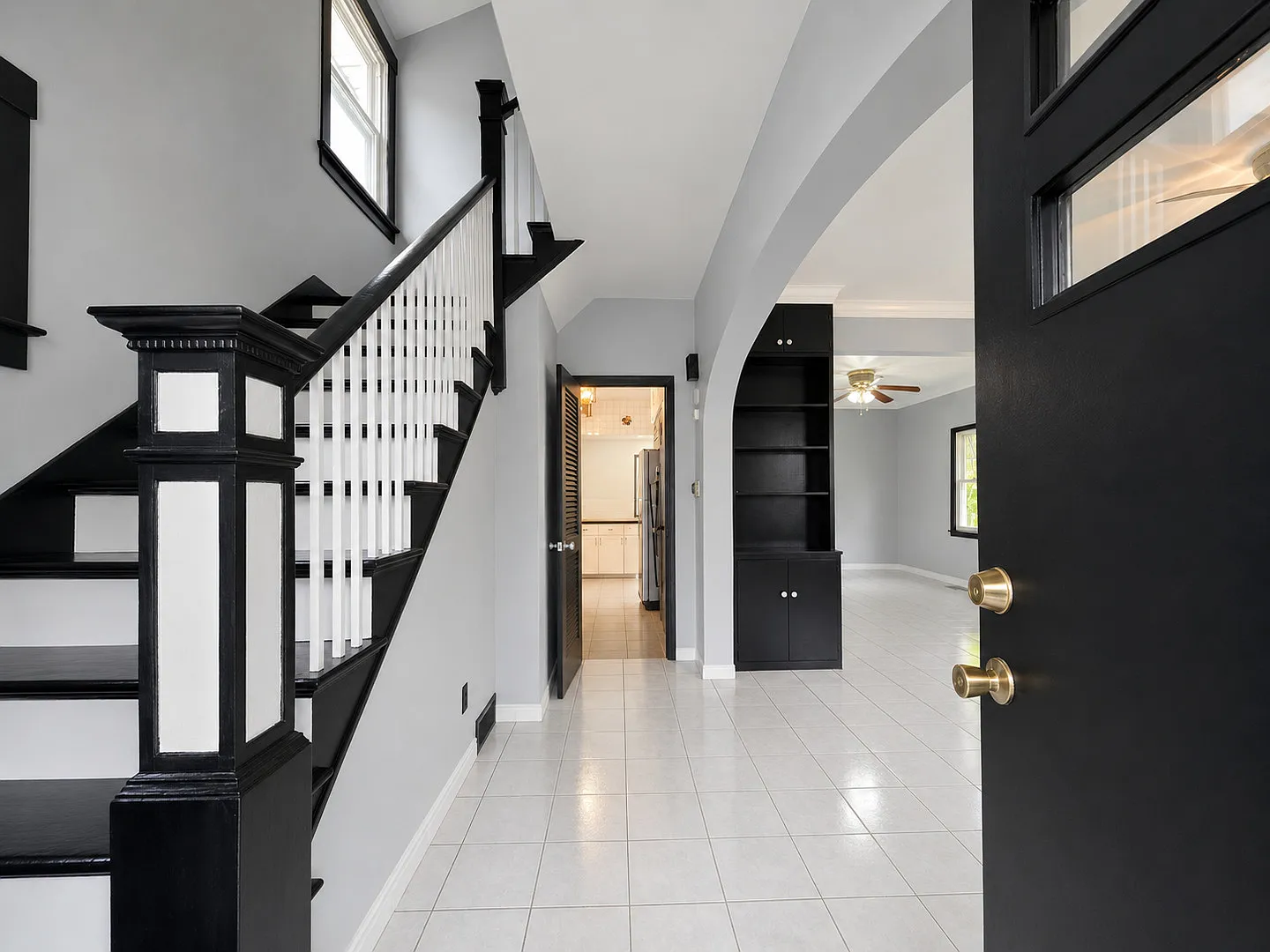3 bed, 1430 sqft, $2,500 — Photo 3