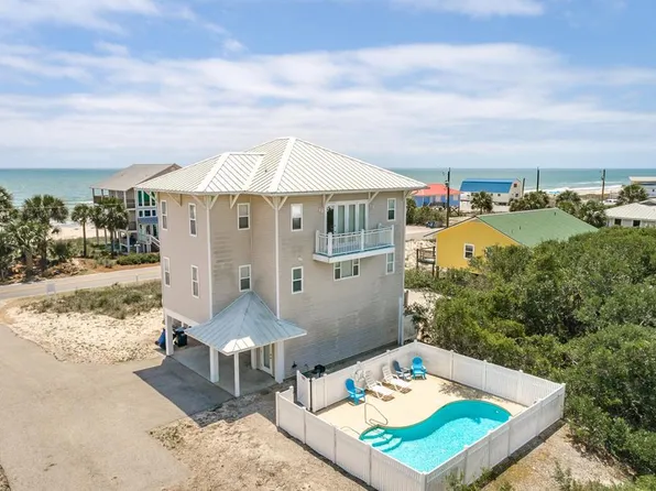 1149 W Gorrie Dr, Eastpoint, FL 32328