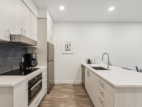 4th image of 2303 W Deer Hollow Rd #3107