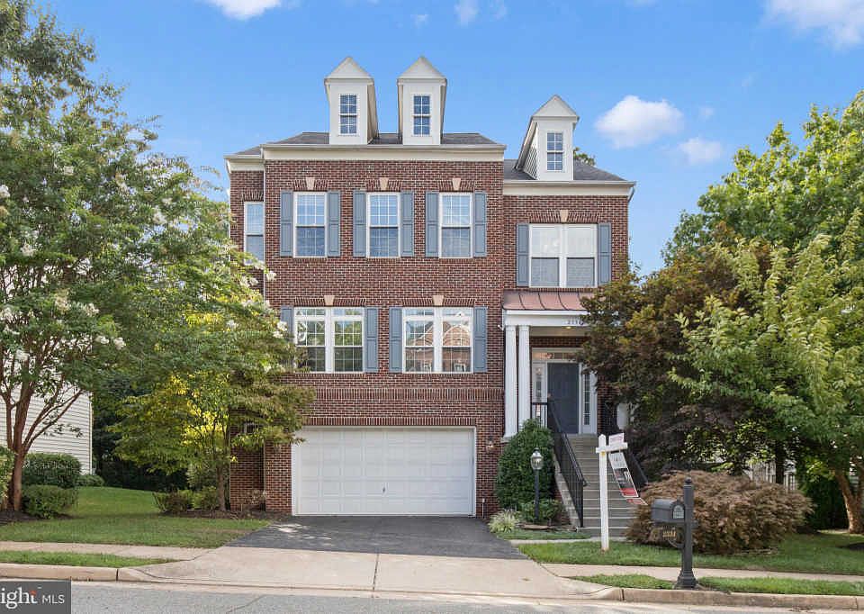 1st image of 2334 Brittany Parc Dr