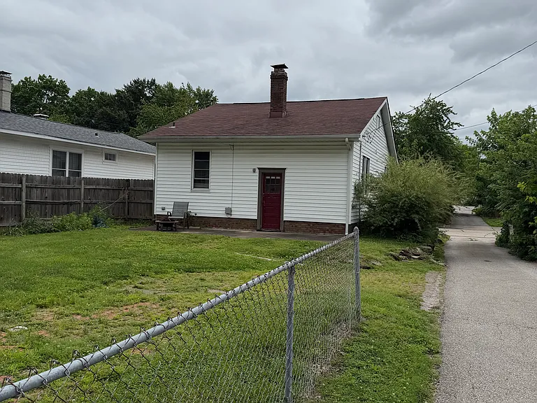 741 W Vine St — Photo 8