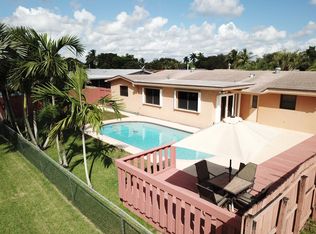 8290 NW 17th Ct, Pembroke Pines, FL 33024