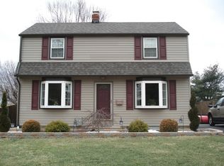 30 Woodlawn Rd, Warminster, PA 18974