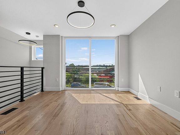 4th image of 62 Hillside Ave #1