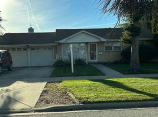 6101 W 81st Pl, Burbank, IL 60459