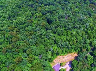 6316 Mirgon Rd SE, Sugar Grove, OH 43155