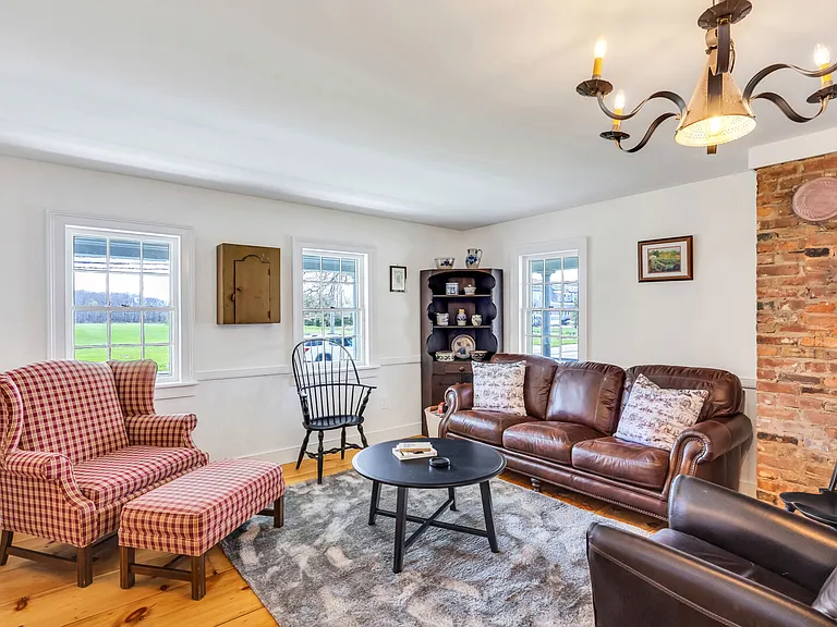 5120 Sound Ave — Photo 4