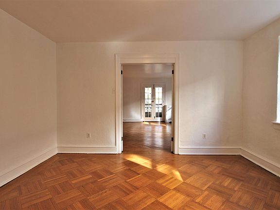 5th image of 432 W Ellet St APT B