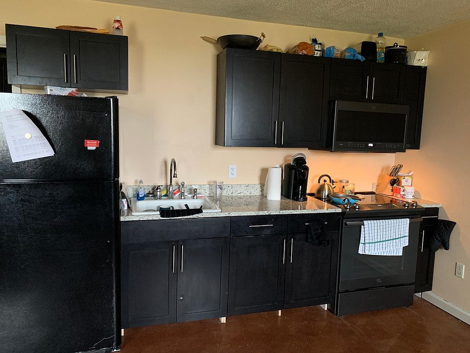 Complete kitchen