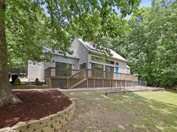 3433 Jones Ferry Rd, Chapel Hill, NC 27516
