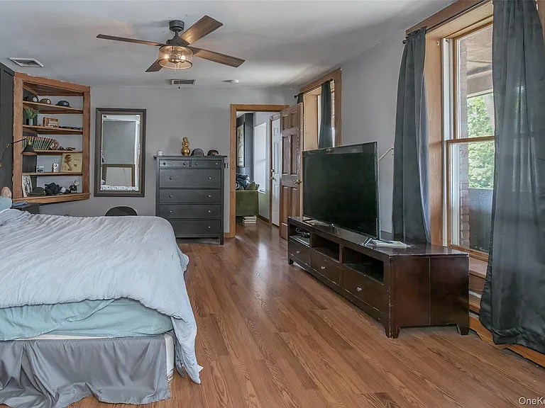 31 Main St #PENTHOUSE — Photo 11