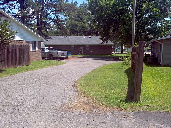 3rd image of 720 N Jackson St