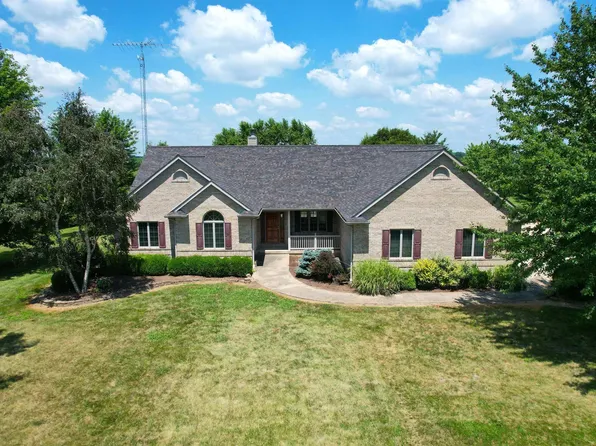 1800 Arcadia Rd, Jacksonville, IL 62650