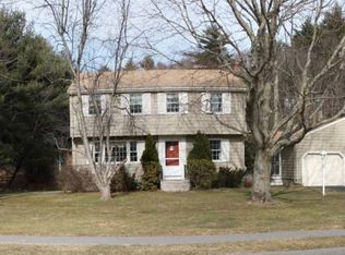 3 Stagecoach Rd, Medfield, MA 02052