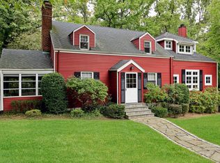 2 Lockwood Pl, Harrison, NY 10528