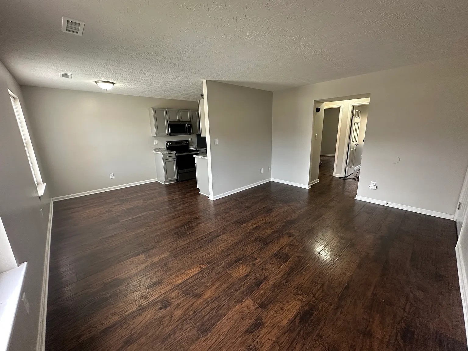 2 bed, 850 sqft, $1,000 — Photo 2