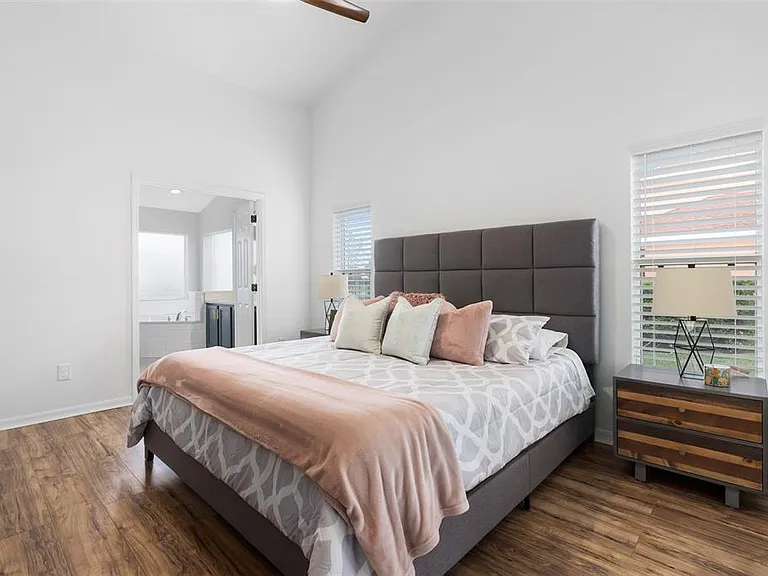 14018 Budworth Cir — Photo 31