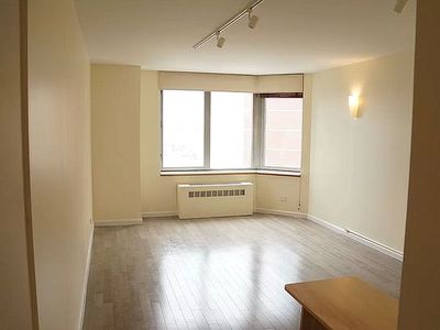 500 W 43rd St APT 15A, New York, NY, 10036