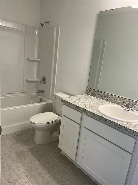 3 bed, 2.5 bath, 1480 sqft, $1,800 — Photo 3