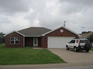 211 Westfield St, Gravette, AR 72736