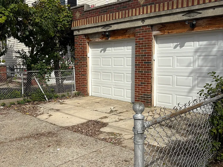 96 Willis Ave #1 — Photo 19