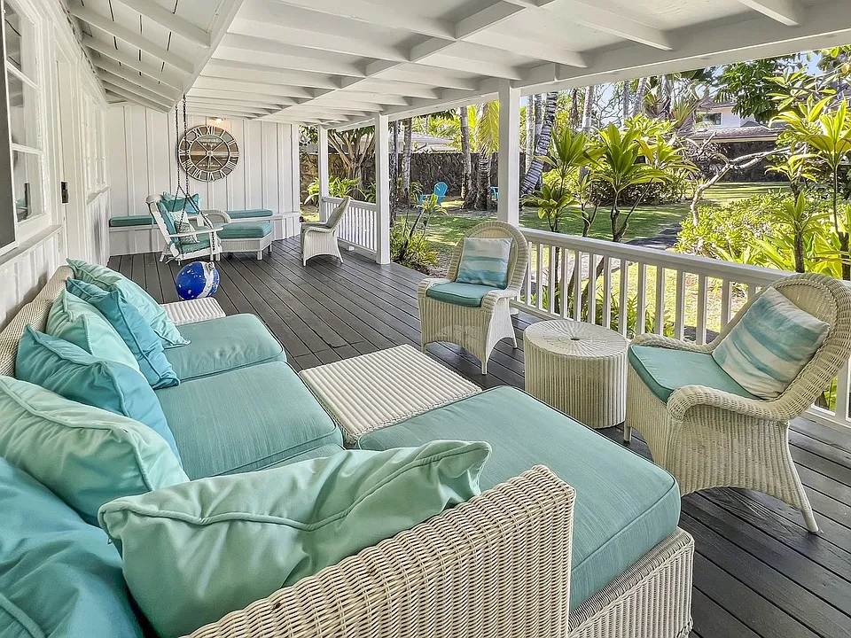 52 Kaapuni Dr