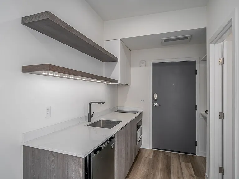 Greta Apartments | Private Kitchen Studio near UW — Photo 50