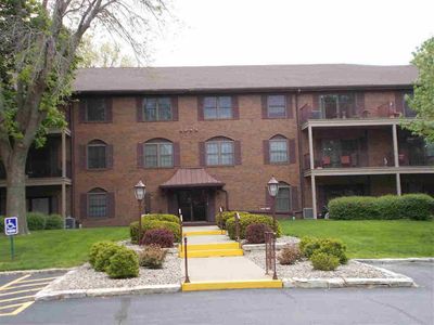 1350 Kimberly Ridge Rd APT 210, Bettendorf, IA, 52722