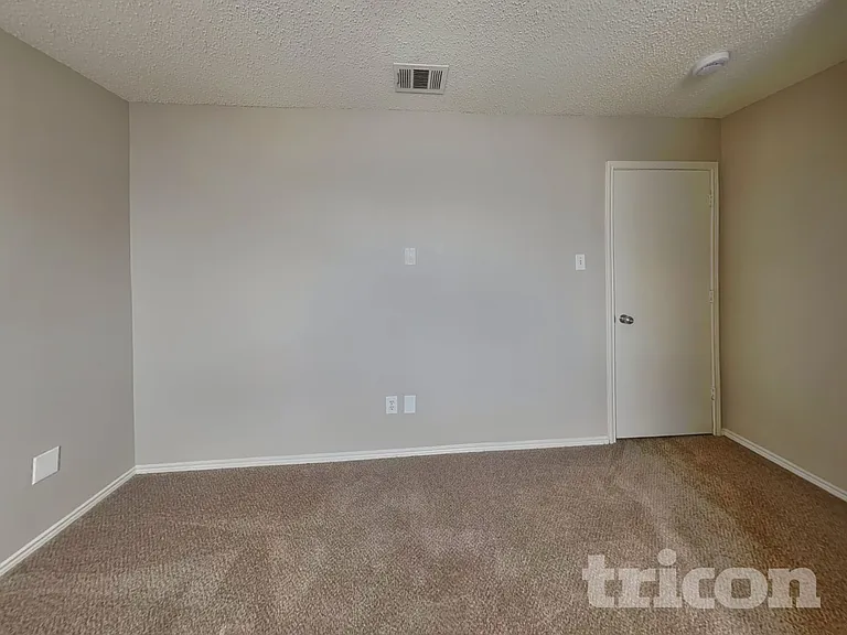 7422 Amber Dr — Photo 11
