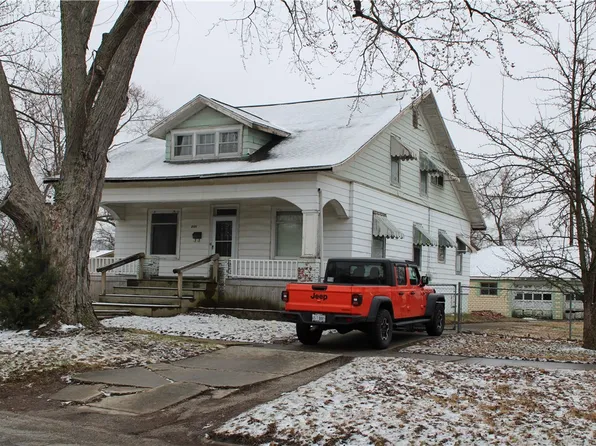 2305 Shelby Ave, Mattoon, IL 61938