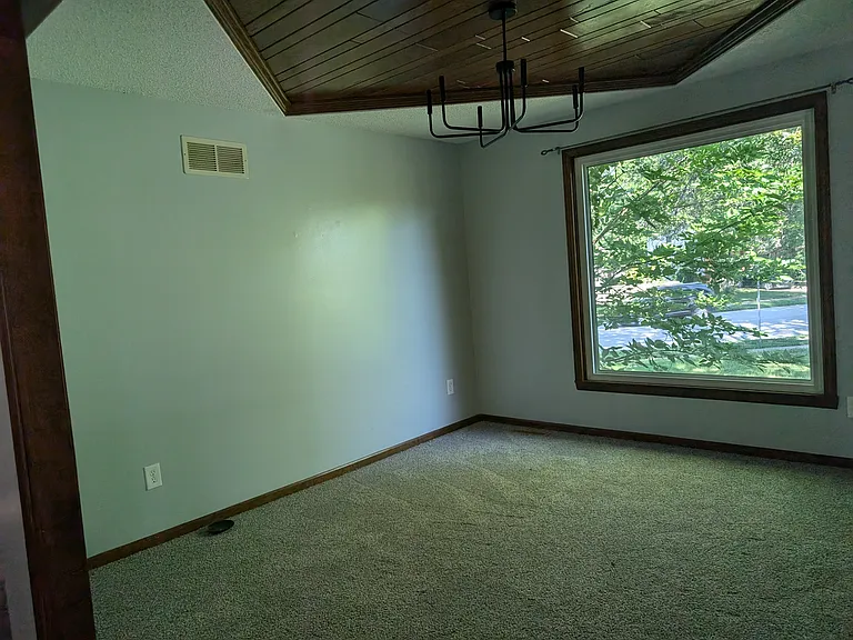 430 N Persimmon Dr — Photo 6