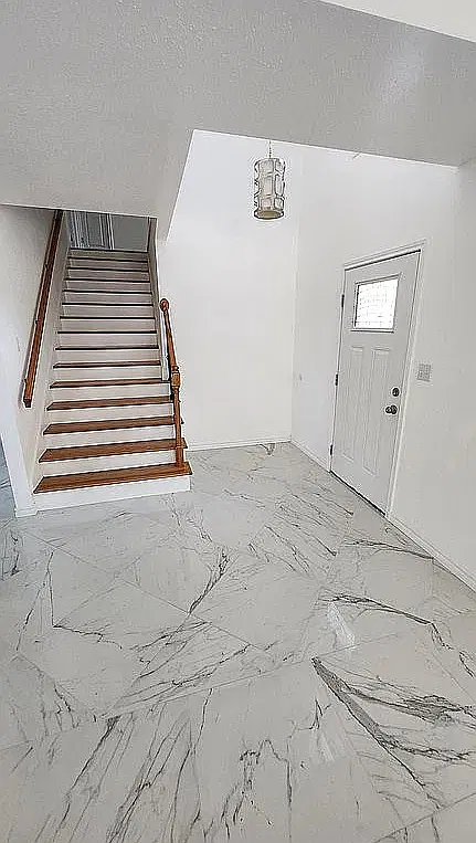 4 bed, 2538 sqft, $2,400 — Photo 2