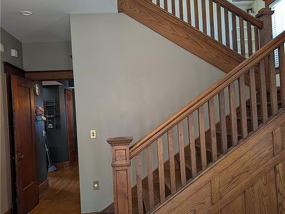 4th image of 503 W Cherry St