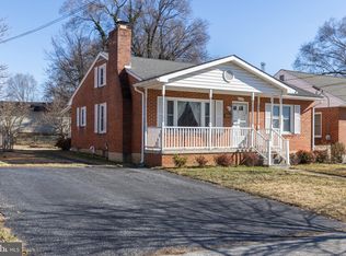 1616 S Braddock St, Winchester, VA 22601