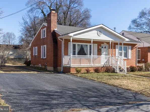 1616 S Braddock St, Winchester, VA 22601