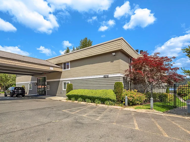 4214 W Lake Sammamish Pkwy NE #301 — Photo 25