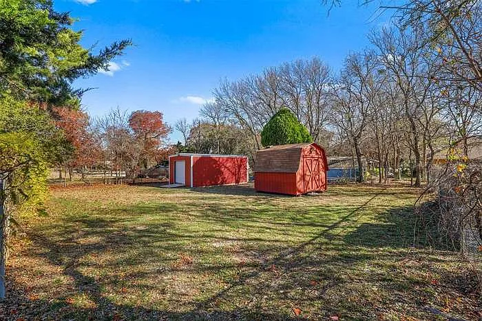 3 bed, 1730 sqft, $2,700 — Photo 2