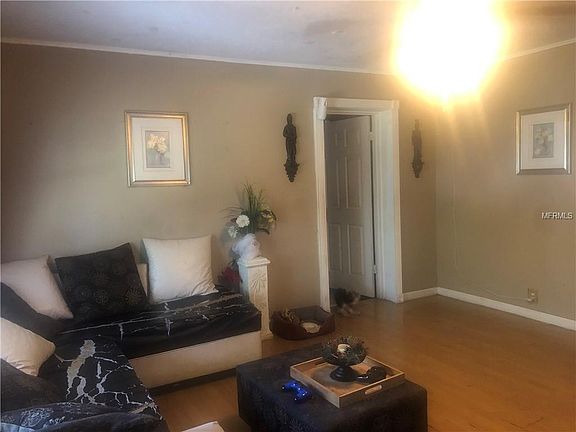 4th image of 311 E 121st Ave