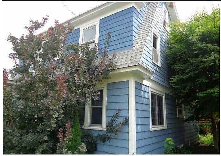 1st image of 84 Hotchkiss St