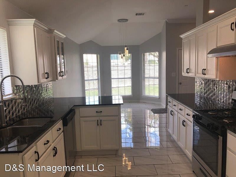 1st image of 2205 SW 135th Pl