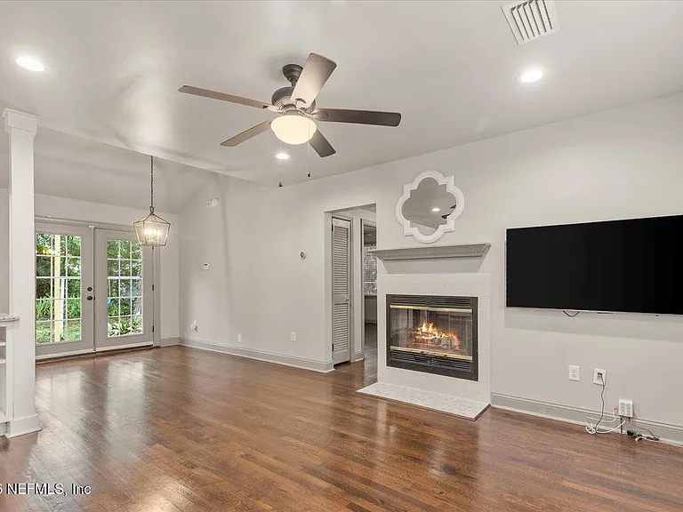 1273 Lechlade Cir — Photo 10