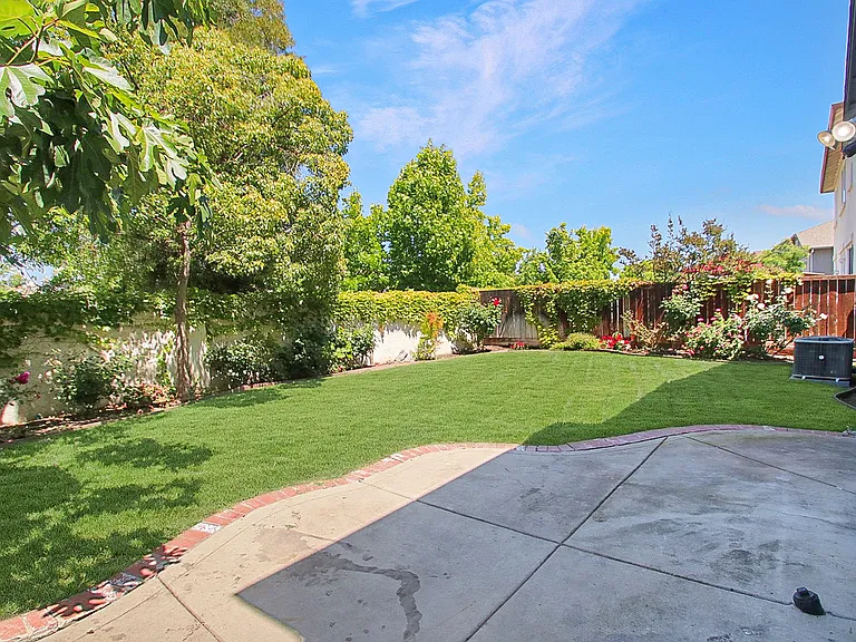4137 Rogers Canyon Rd — Photo 30