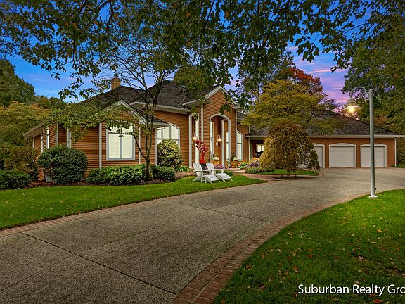 4th image of 6031 Hillsborough Ct SW
