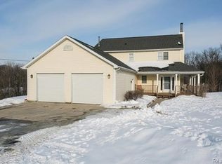 8184 Green Rd, Fenton, MI 48430