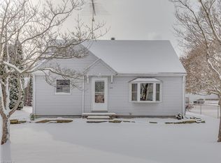 1424 Noble St, Barberton, OH 44203