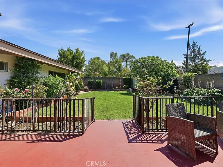 6732 Wooster Ave — Photo 36