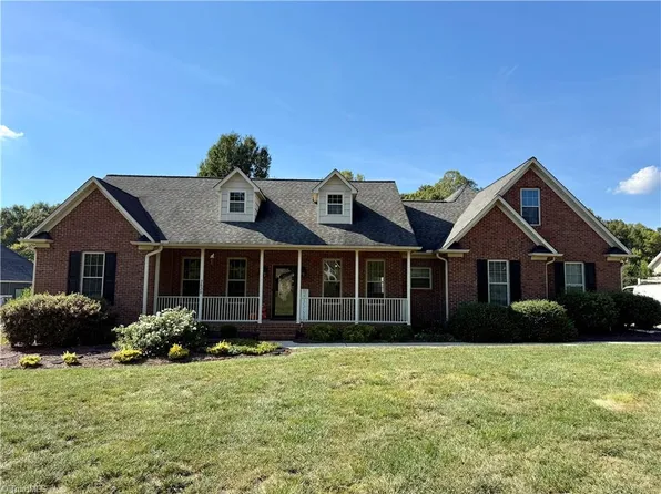 2828 Whispering Way, Sophia, NC 27350